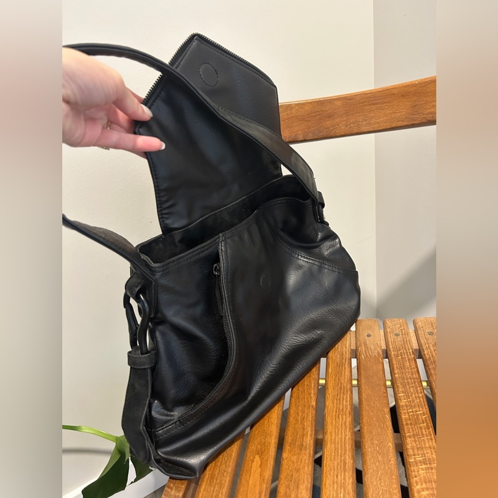 MATT & NAT VEGAN & CRUELTY FREE Shoulder Bag - Picture 5 of 7
